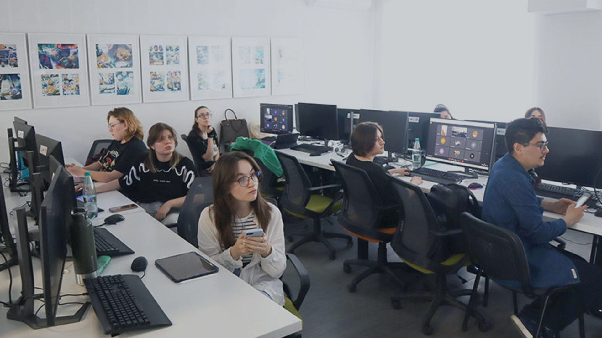 Autoformation accompagnée en informatique, bureautique en en langues